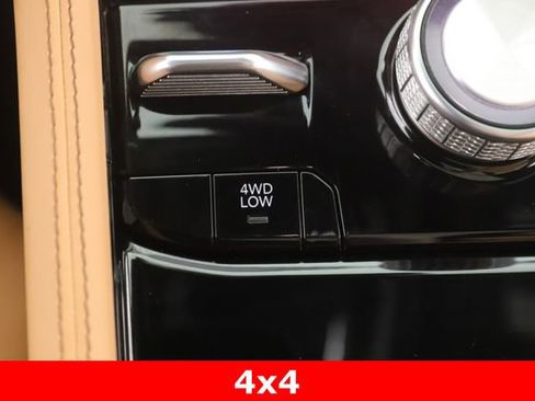 Used 2024 Jeep Grand Cherokee Summit image 25