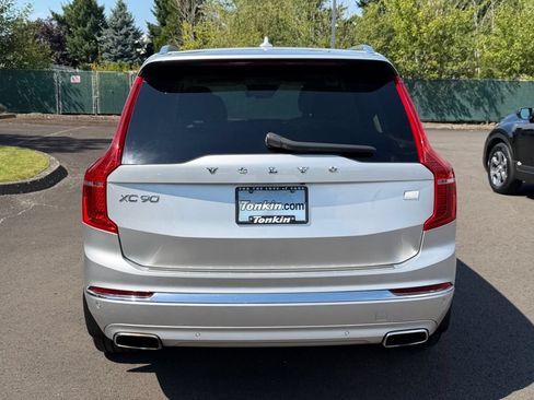 Used 2021 Volvo XC90 T8 Inscription Expression w/ Advanced Package AWD/4WD image 6