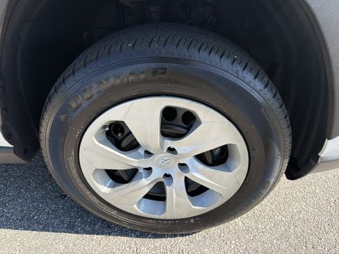 Certified 2024 Toyota RAV4 LE FWD image 20