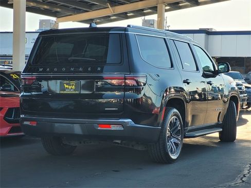 Used 2022 Jeep Wagoneer Series III image 4