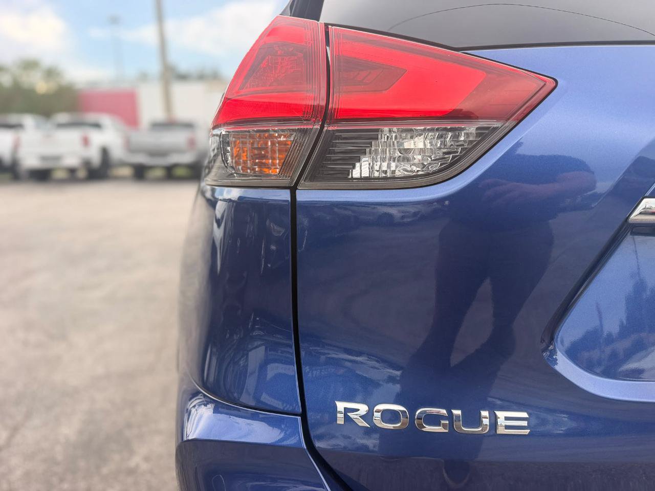 Used 2018 Nissan Rogue SL AWD/4WD image 30