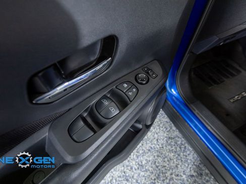 Used 2022 Nissan Kicks SV image 12