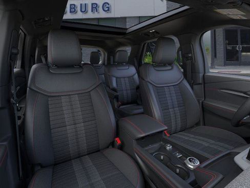 New 2026 Ford Explorer ST-Line w/ ST-Line Street Pack image 10