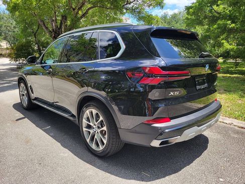 Used 2025 BMW X5 xDrive50e AWD/4WD image 5