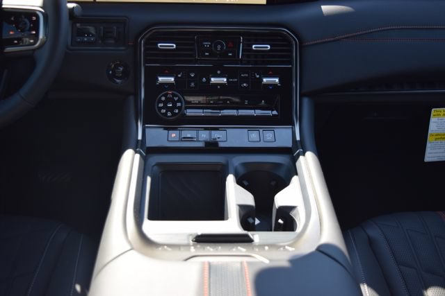 Used 2025 Nissan Armada PRO-4X AWD/4WD image 54