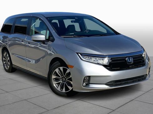 Used 2024 Honda Odyssey EX-L image 2