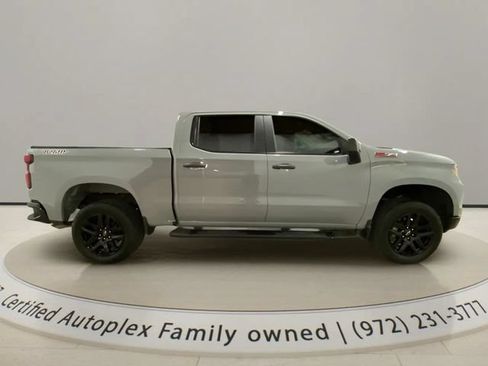 Used 2025 Chevrolet Silverado 1500 Custom Trail Boss w/ LPO, Dark Essentials Package AWD/4WD image 6