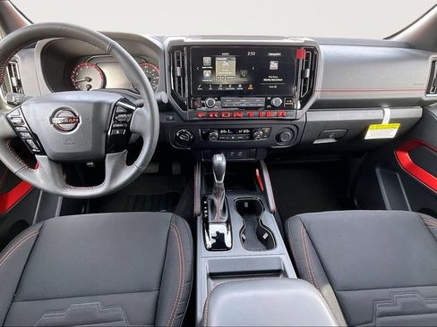 Used 2025 Nissan Frontier PRO-4X w/ Tow Package AWD/4WD image 16