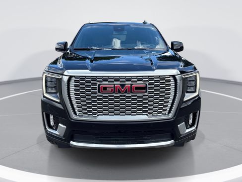 Used 2023 GMC Yukon XL Denali AWD/4WD image 2