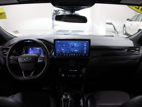 Used 2024 Ford Escape ST-Line w/ Tech Pack #1 AWD/4WD image 2