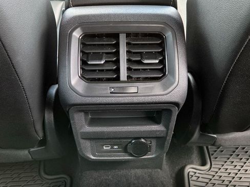 Used 2023 Volkswagen Tiguan SE R-Line FWD image 58