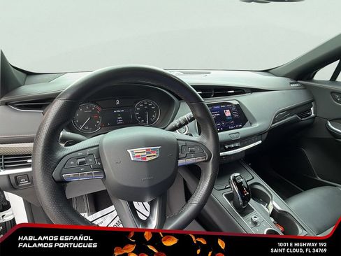Certified 2022 Cadillac XT4 Sport w/ LPO, ONYX Package FWD image 17