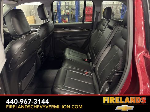 Used 2023 Jeep Grand Cherokee Limited image 29