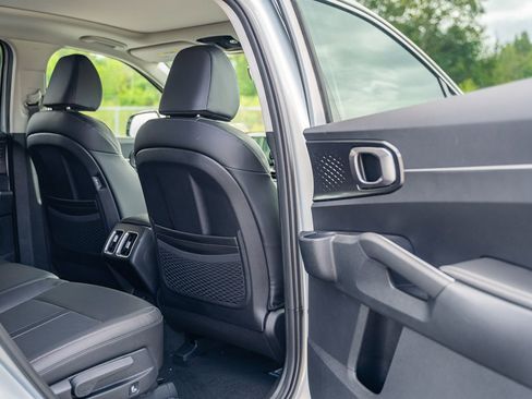New 2026 Kia Sorento S w/ S Panoramic Sunroof Package FWD image 8