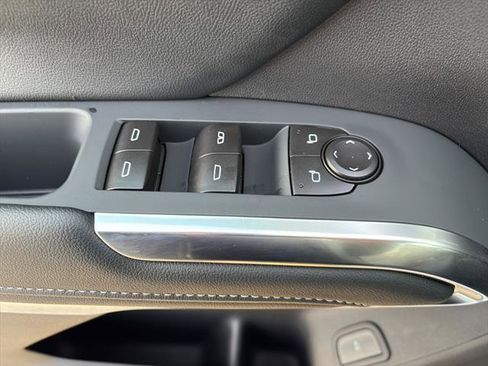 New 2026 Chevrolet Traverse LT FWD image 17