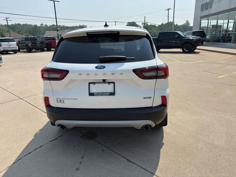 Used 2023 Ford Escape Platinum w/ Premium Technology Package image 4