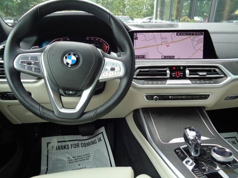 Used 2022 BMW X7 xDrive40i w/ Executive Package AWD/4WD image 9
