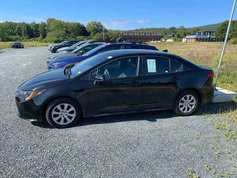 Certified 2026 Toyota Corolla LE w/ Carpet Mat Package (TMS) FWD image 4