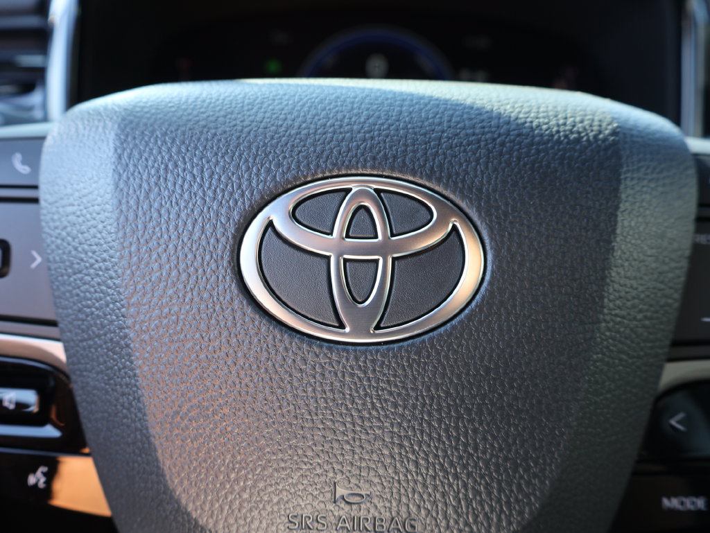 Used 2026 Toyota Camry SE FWD image 26