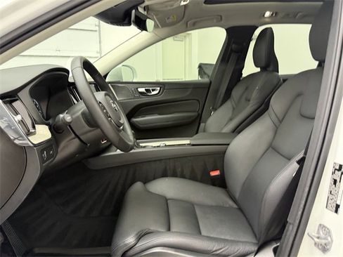 Used 2020 Volvo XC60 T5 Inscription w/ Protection Package image 12
