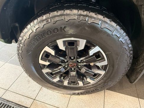 Used 2022 Nissan Frontier PRO-4X image 47