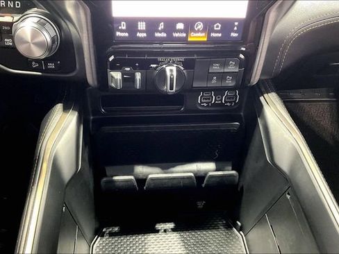 Used 2022 RAM 1500 Limited w/ Trailer Tow Group AWD/4WD image 17