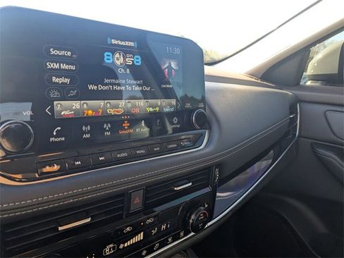 Used 2023 Nissan Rogue SL w/ SL Premium Package image 23