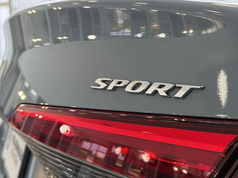 Used 2023 Honda Civic Sport image 32