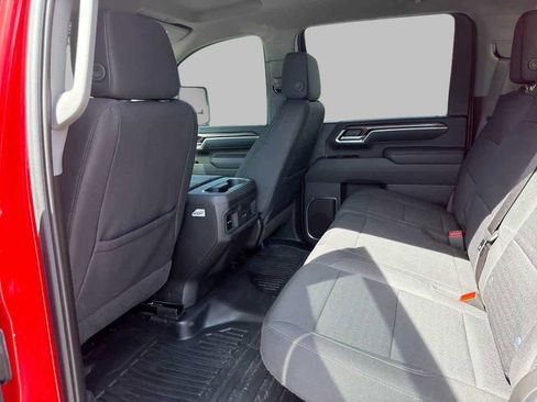 Used 2025 Chevrolet Silverado 3500 LT w/ Convenience Package image 14