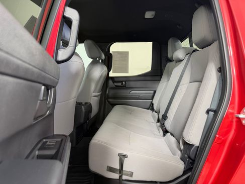 Used 2024 Toyota Tacoma SR5 AWD/4WD image 12