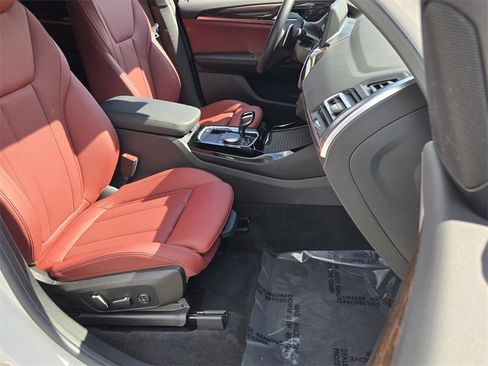 Used 2024 BMW X3 xDrive30i w/ Convenience Package image 16
