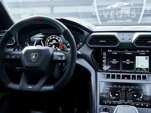 Used 2024 Lamborghini Urus Performante image 62