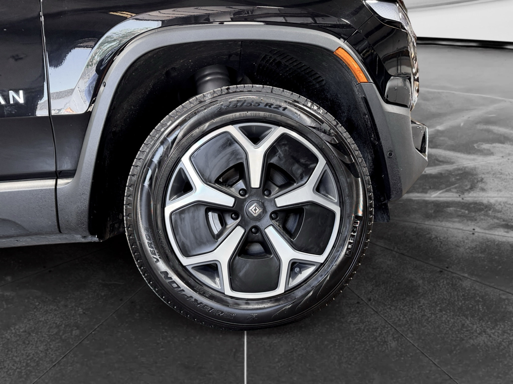 Used 2023 Rivian R1T Adventure Dual AWD/4WD image 38