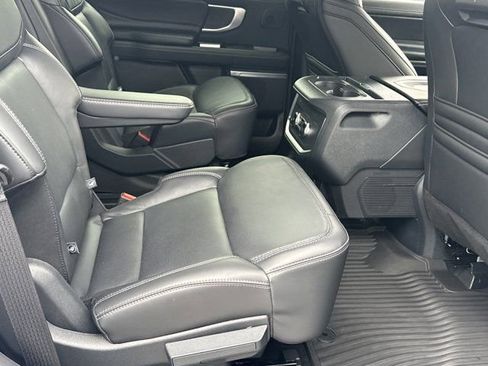 Used 2025 Ford Expedition Platinum w/ Stealth Performance Package AWD/4WD image 21