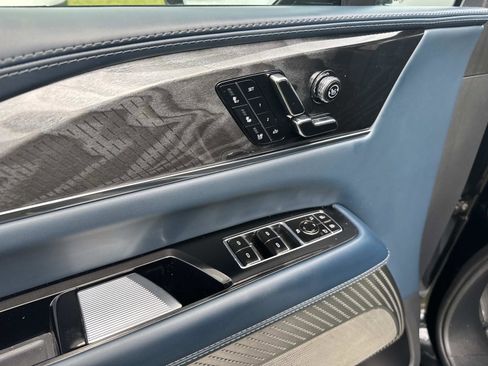 Certified 2025 Cadillac Escalade IQ Luxury 2 w/ LPO, Premium Carpet Package AWD/4WD image 18