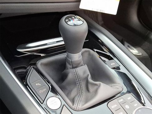 New 2026 BMW Z4 M40i w/ Premium Package image 11