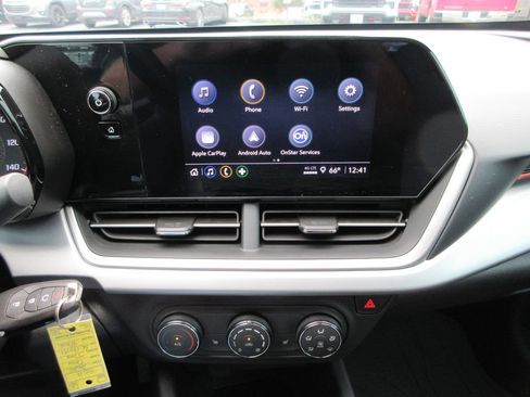 Certified 2025 Chevrolet Trax RS w/ Driver Confidence Package FWD image 30