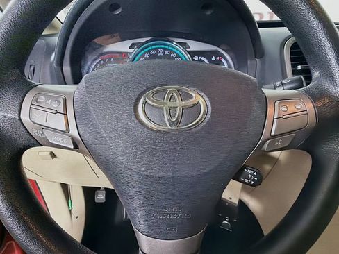 Used 2010 Toyota Venza FWD image 12