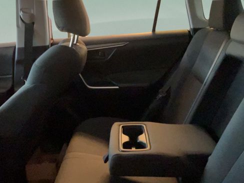 Certified 2021 Toyota RAV4 LE FWD image 24