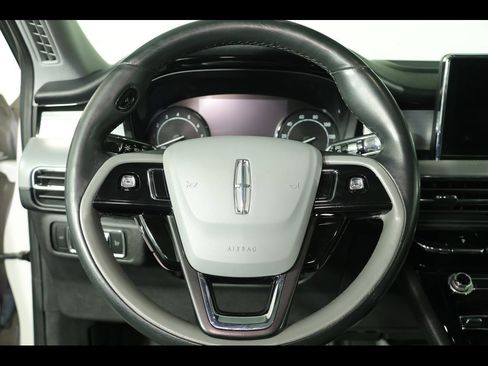 Used 2021 Lincoln Corsair AWD w/ Premium Package image 22