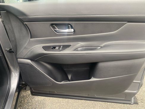 Used 2025 Nissan Murano SV AWD/4WD image 25