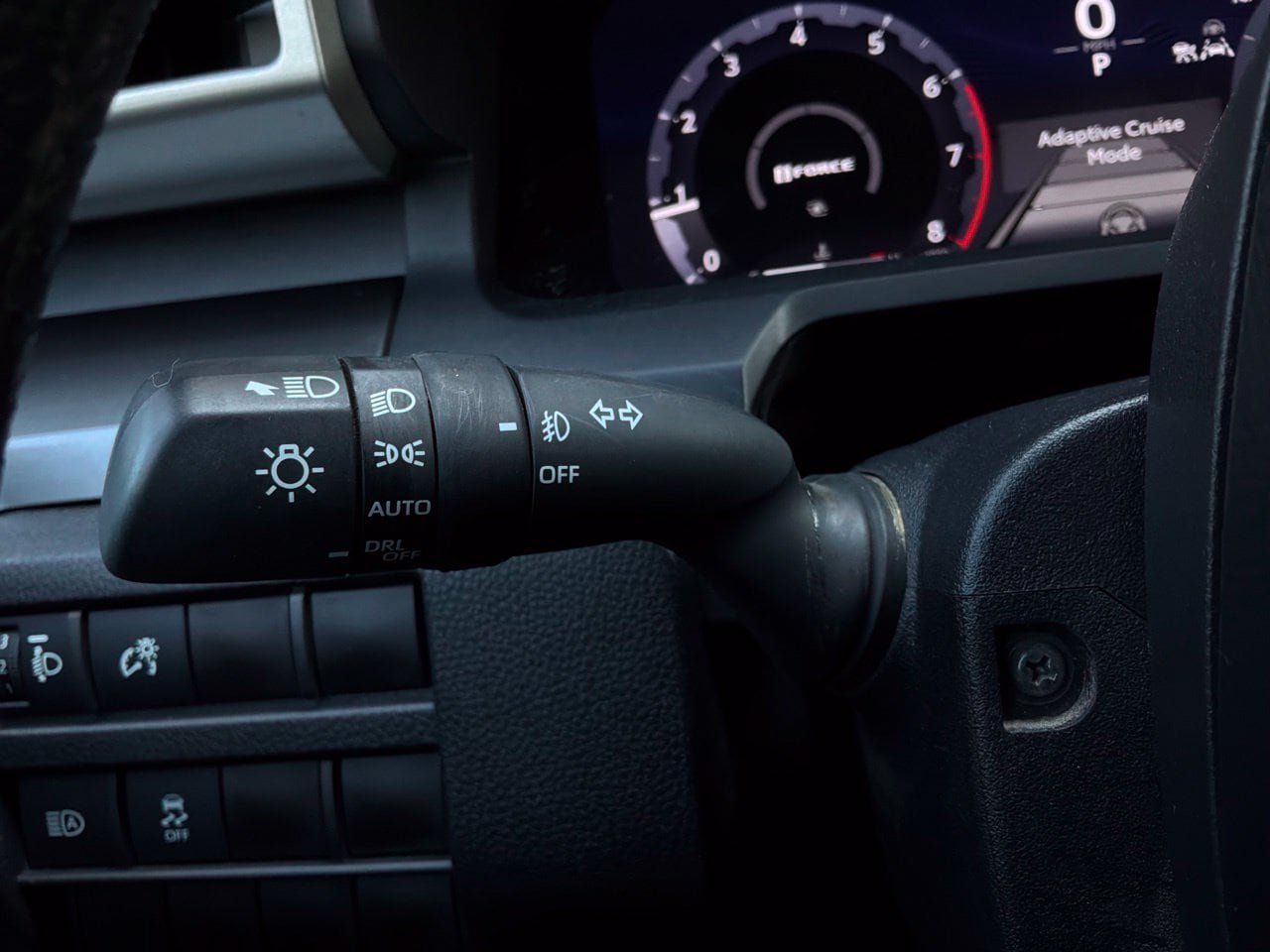 Used 2025 Toyota Tacoma TRD Sport AWD/4WD image 39