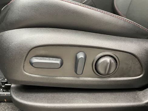 Certified 2023 Chevrolet Equinox RS AWD/4WD image 8