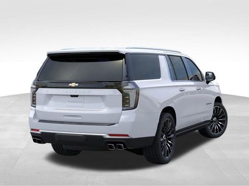 New 2026 Chevrolet Suburban High Country AWD/4WD image 4
