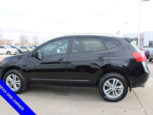 Used 2015 Nissan Rogue S w/ Convenience Package AWD/4WD image 4