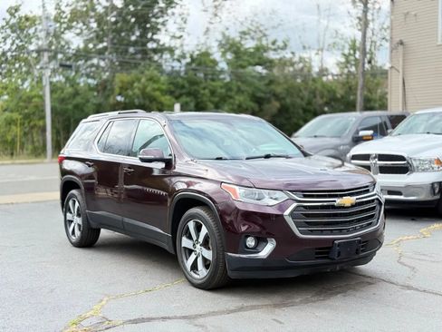 Used 2018 Chevrolet Traverse LT w/ LPO, Floor Liner Package AWD/4WD image 4