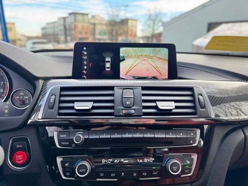 Used 2018 BMW M3 image 17