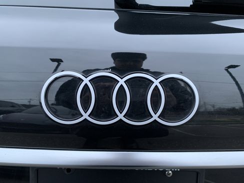 Certified 2025 Audi Q7 3.0T Prestige w/ Prestige Package image 24