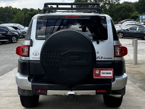 Used 2007 Toyota FJ Cruiser 4WD image 5