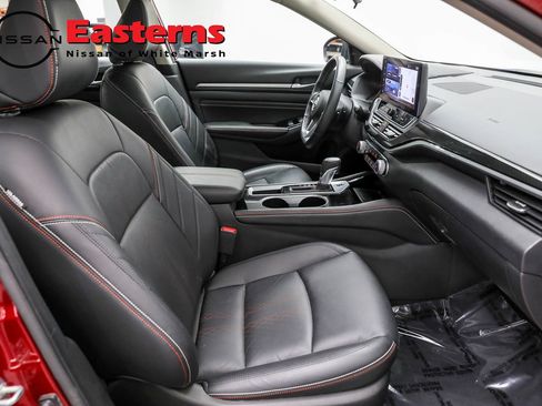 Used 2023 Nissan Altima 2.5 SR w/ SR Premium Package image 27